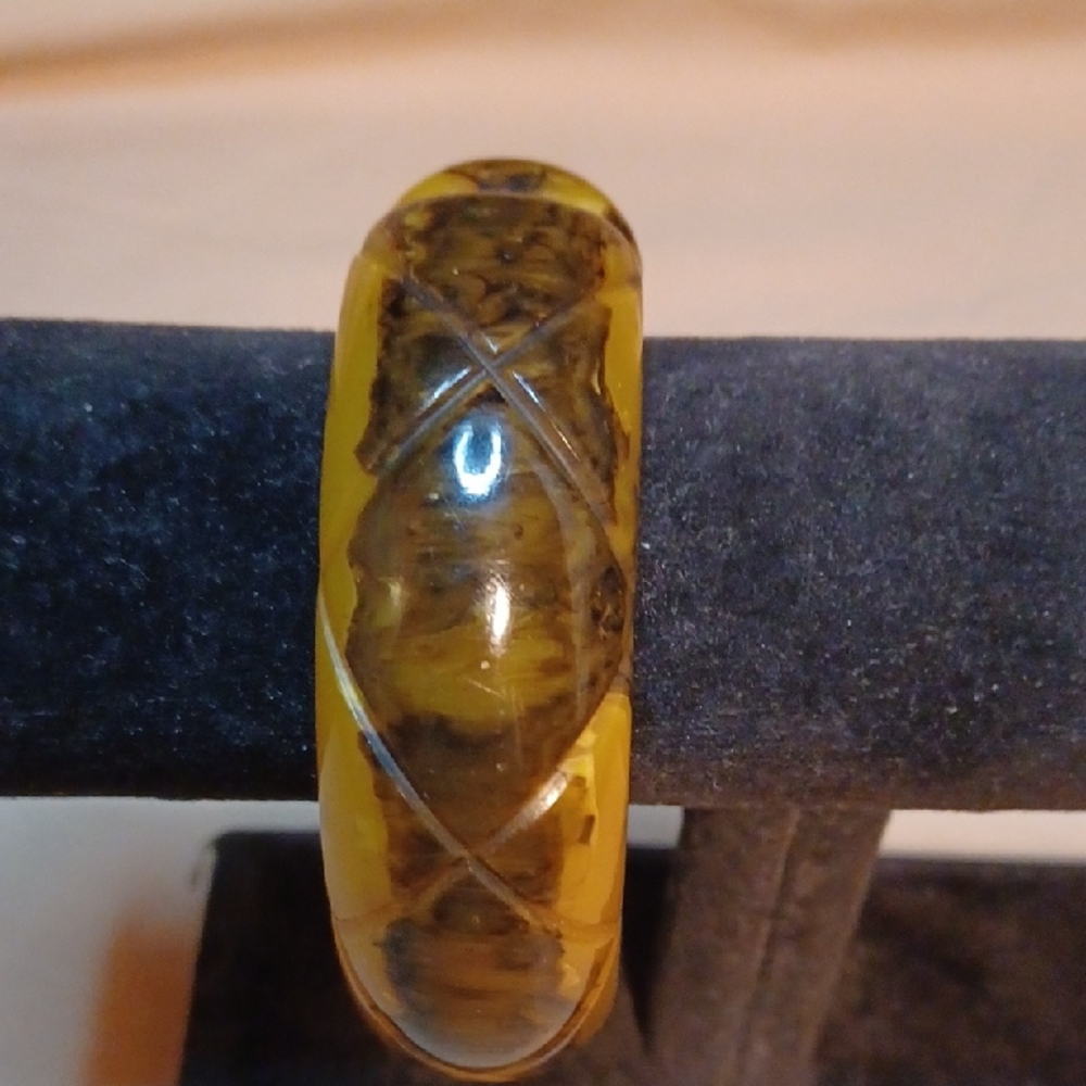 Vintage Yellow Amber-Style Lucite